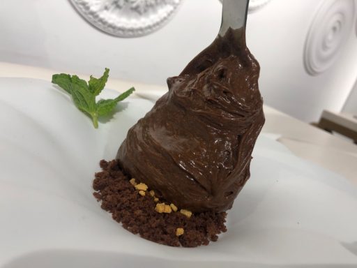 “La mousse de chocolate de Peculiar”.